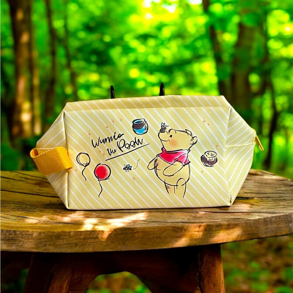 Winnie the Pooh yellow vinyl make up bag graphic new measure approximately